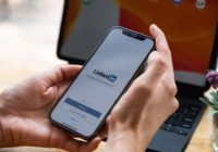Réseau social LinkedIn sur écran de smartphone